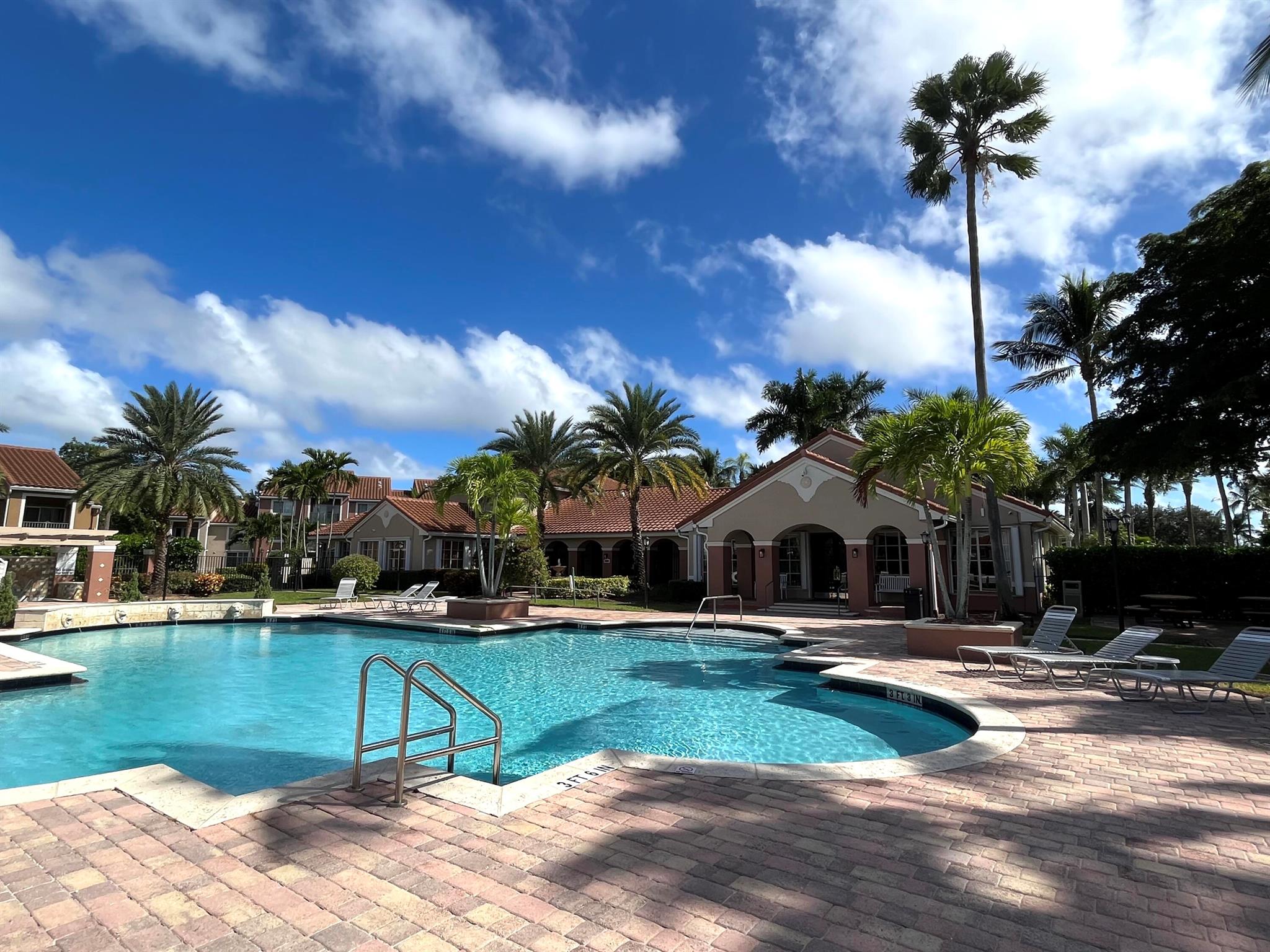 ST ANDREWS AT BOYNTON BEA - Residential Lease