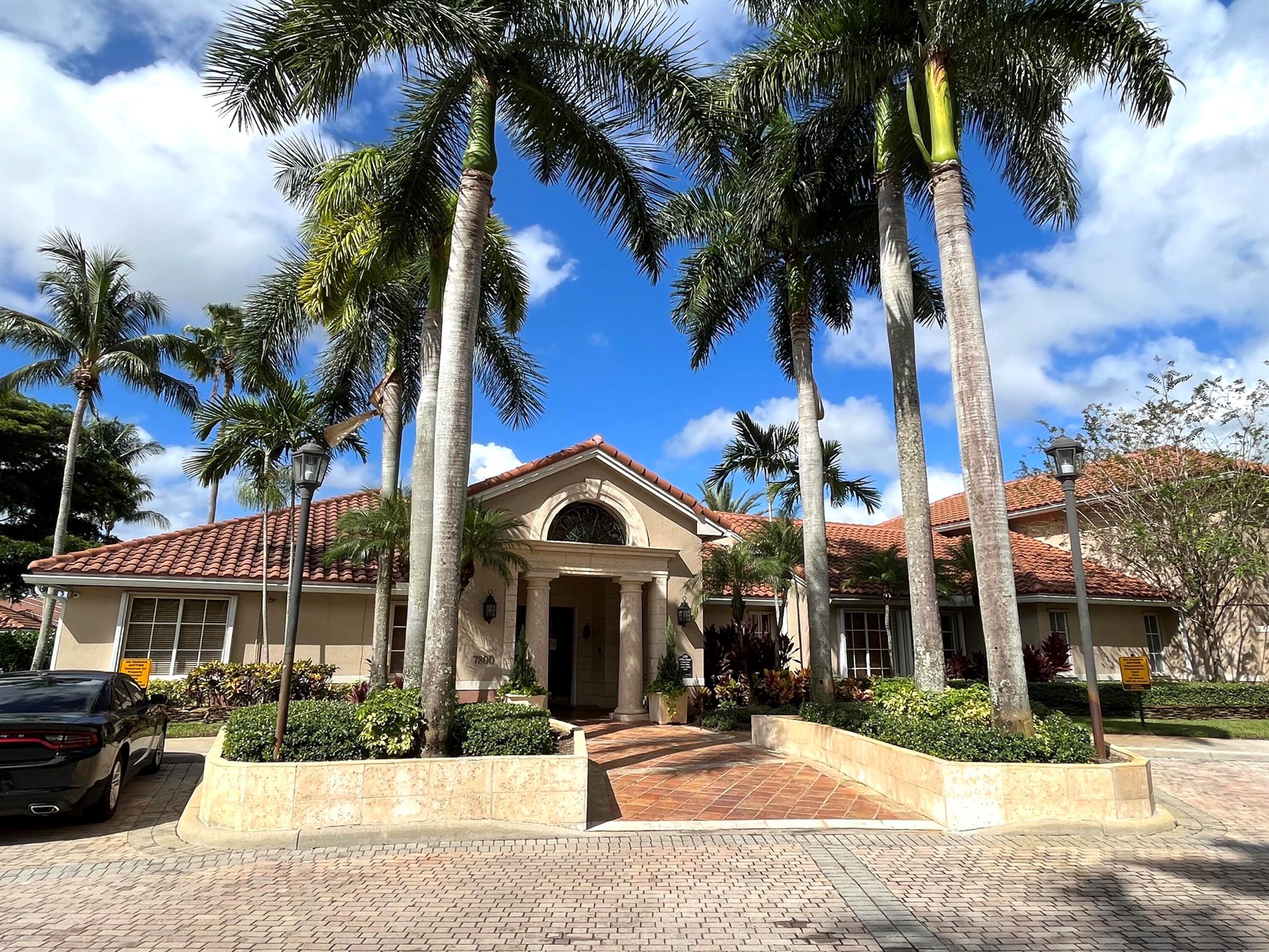 ST ANDREWS AT BOYNTON BEA - Residential Lease