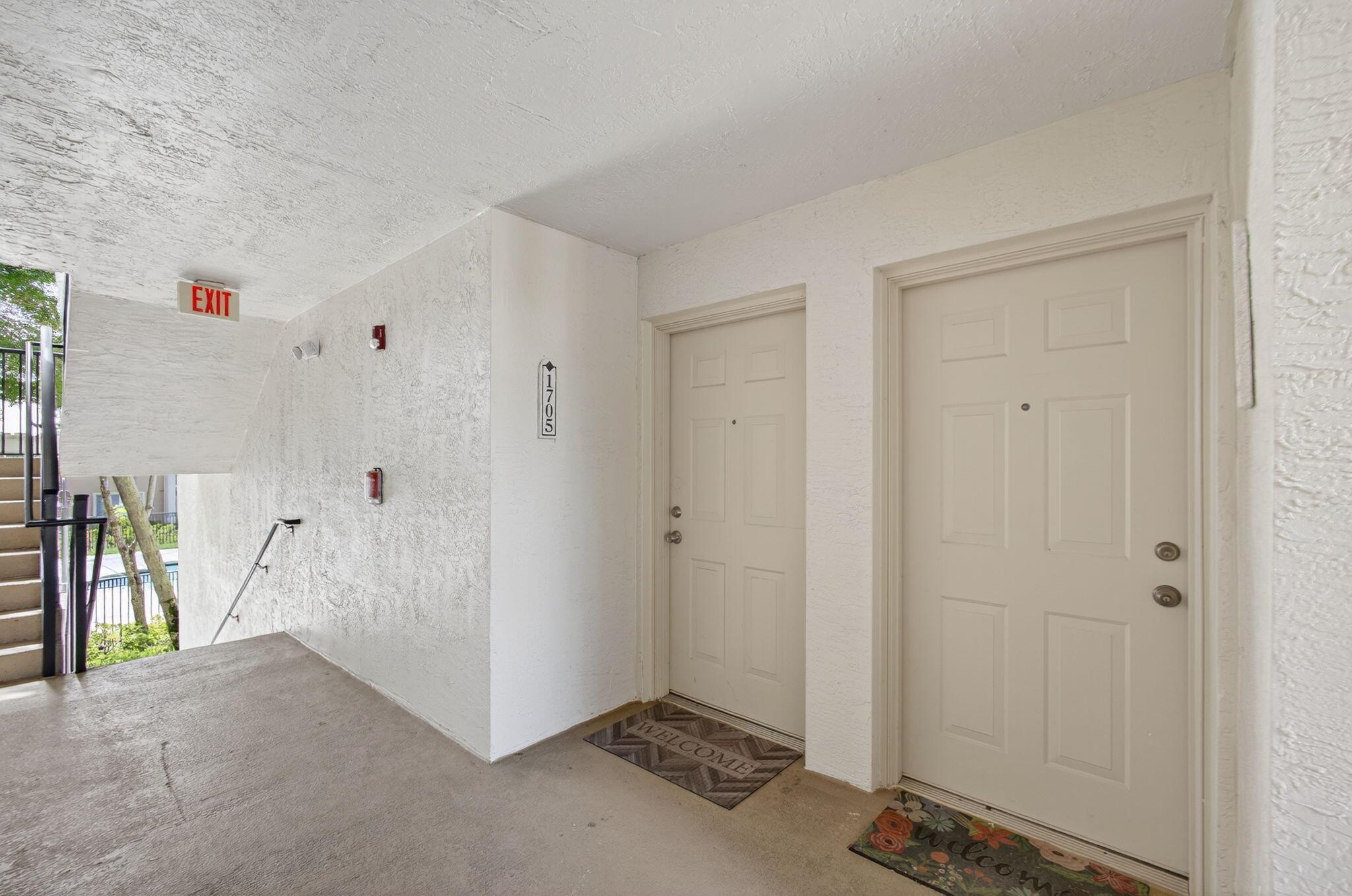 1700 Crestwood Court S 1706, Royal Palm Beach, FL, 33411/$299,900 3 1700 Crestwood Court S 1706