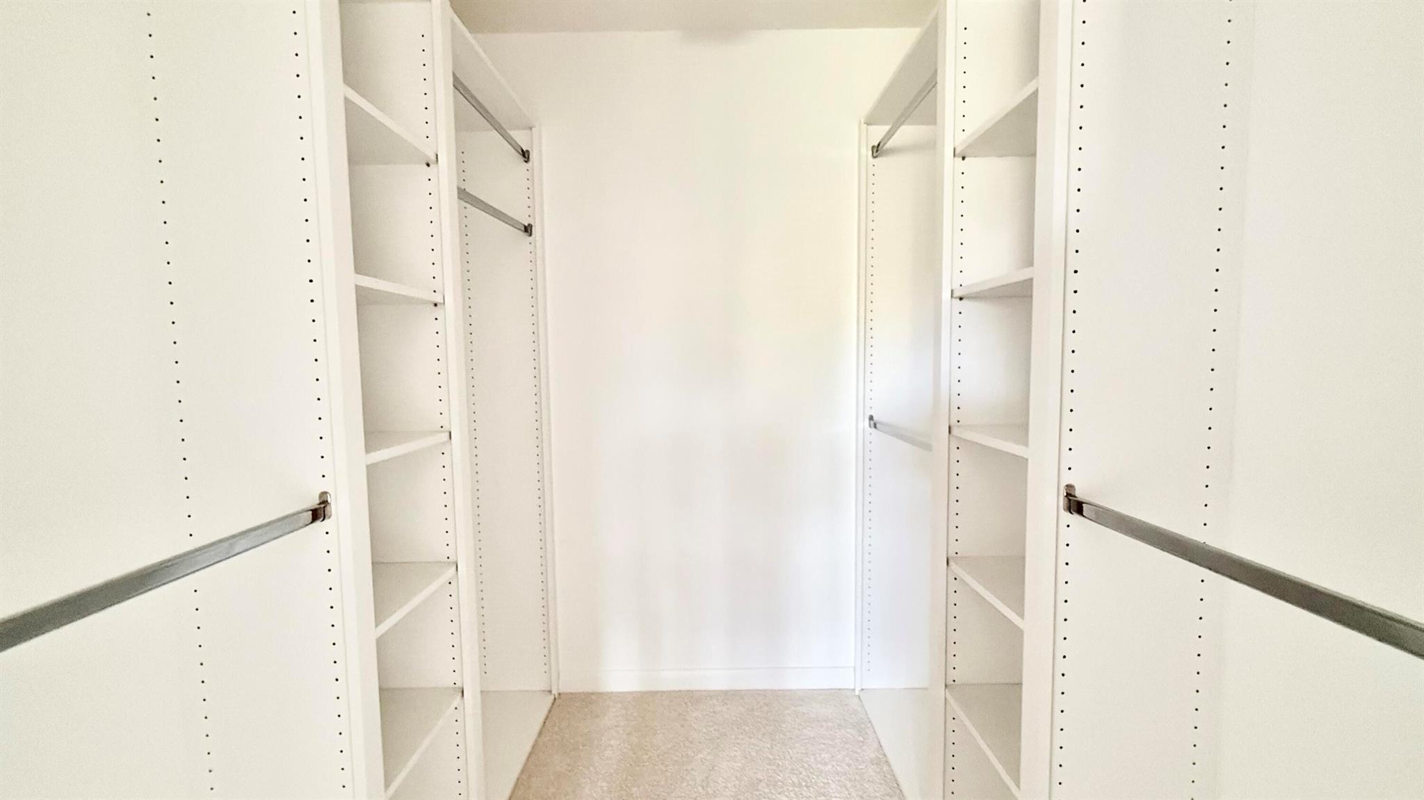 RIVERWALK - Residential