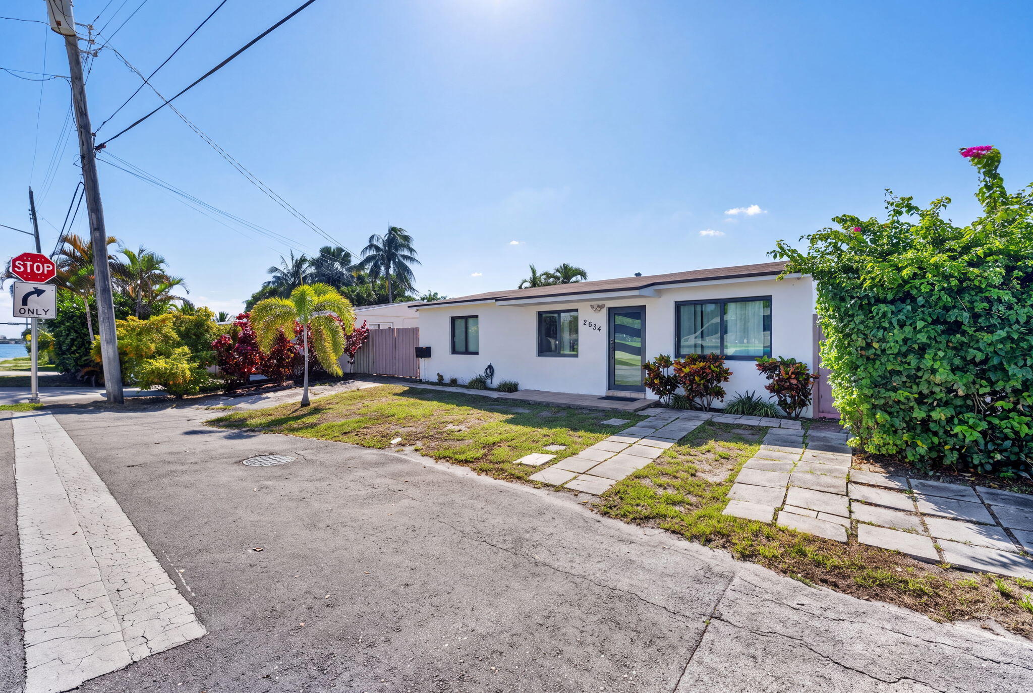 2634 SHERIDAN Street