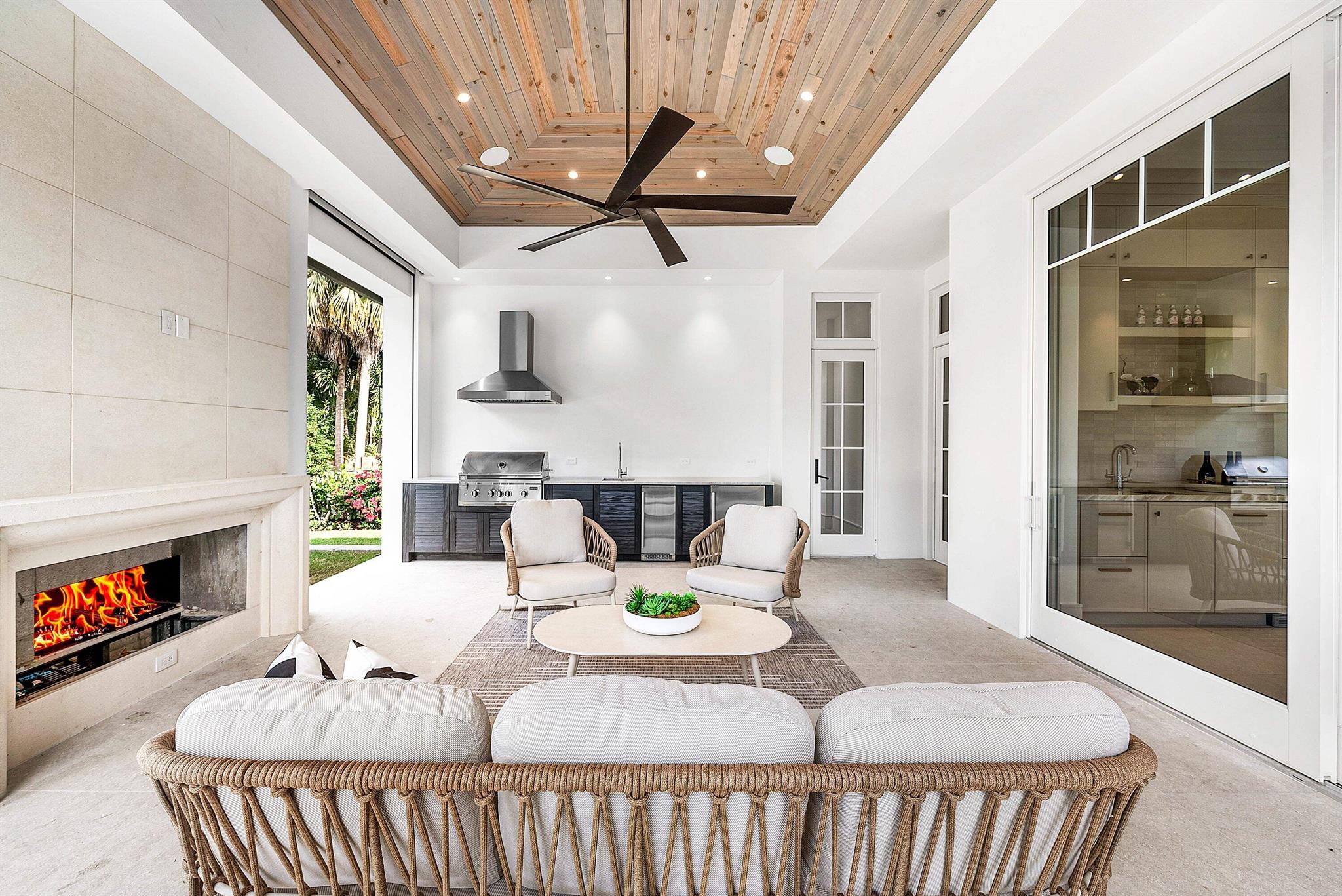 DELRAY ISLE - Residential
