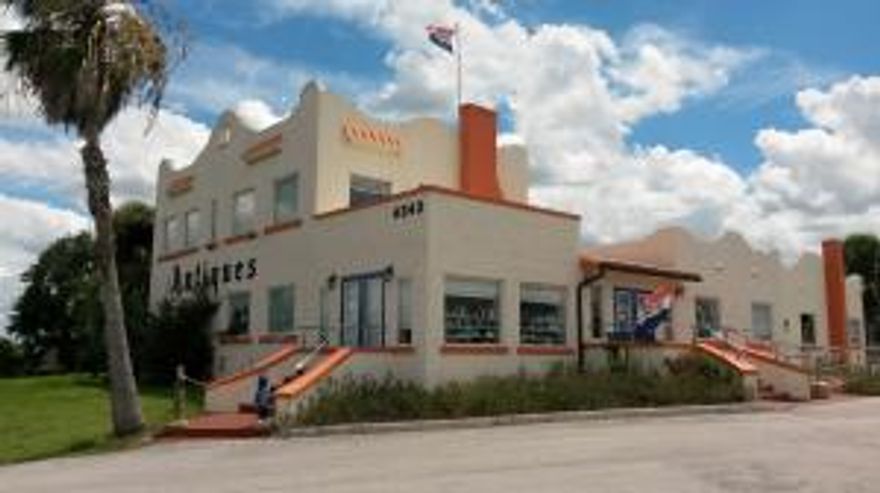 WOW, YOU REALLY HAVE TO SEE THIS BEAUTIFUL RENOVATED PROPERTY THAT SITS UP ON TOP OF THE RIDGE TO REALLY APPRECIATE IT. IT IS CURRENTLY BEING USED AS AN ANTIQUE MALL BUT CAN BE CHANGED TO WHAT YOU NEED. IT GENERATED OVER $100,000 GROSS FOR 2013 JUST FOR THE ANTIQUE MALL (FEATURING OVER 40 DEALERS) WITH THE SECOND FLOOR BEING USED BY THE OWNER AND NOT GENERATING ANY INCOME. AN OWNER/OPERATOR CAN JUST TAKE OVER AND START RUNNING THE BUSINESS AND MAY BE ABLE TO LIVE UPSTAIRS OR RENT OUT FOR ADDITIONAL INCOME.  OWNER IS TAKING A HUGE LOSS ON THIS PROPERTY!   PAID $650,000 PLUS OVER $200,000 IN RENOVATIONS!