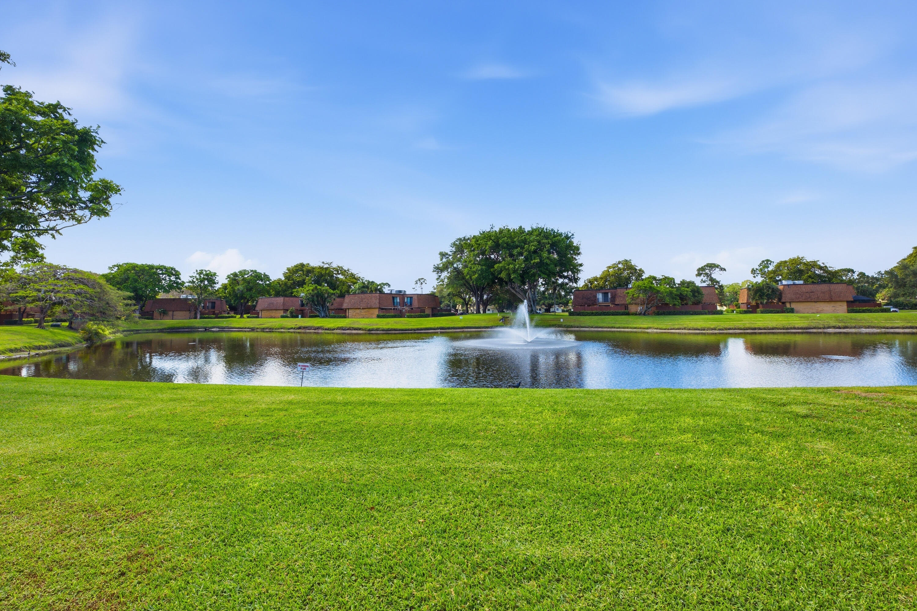 SHERWOOD LAKES - Residential