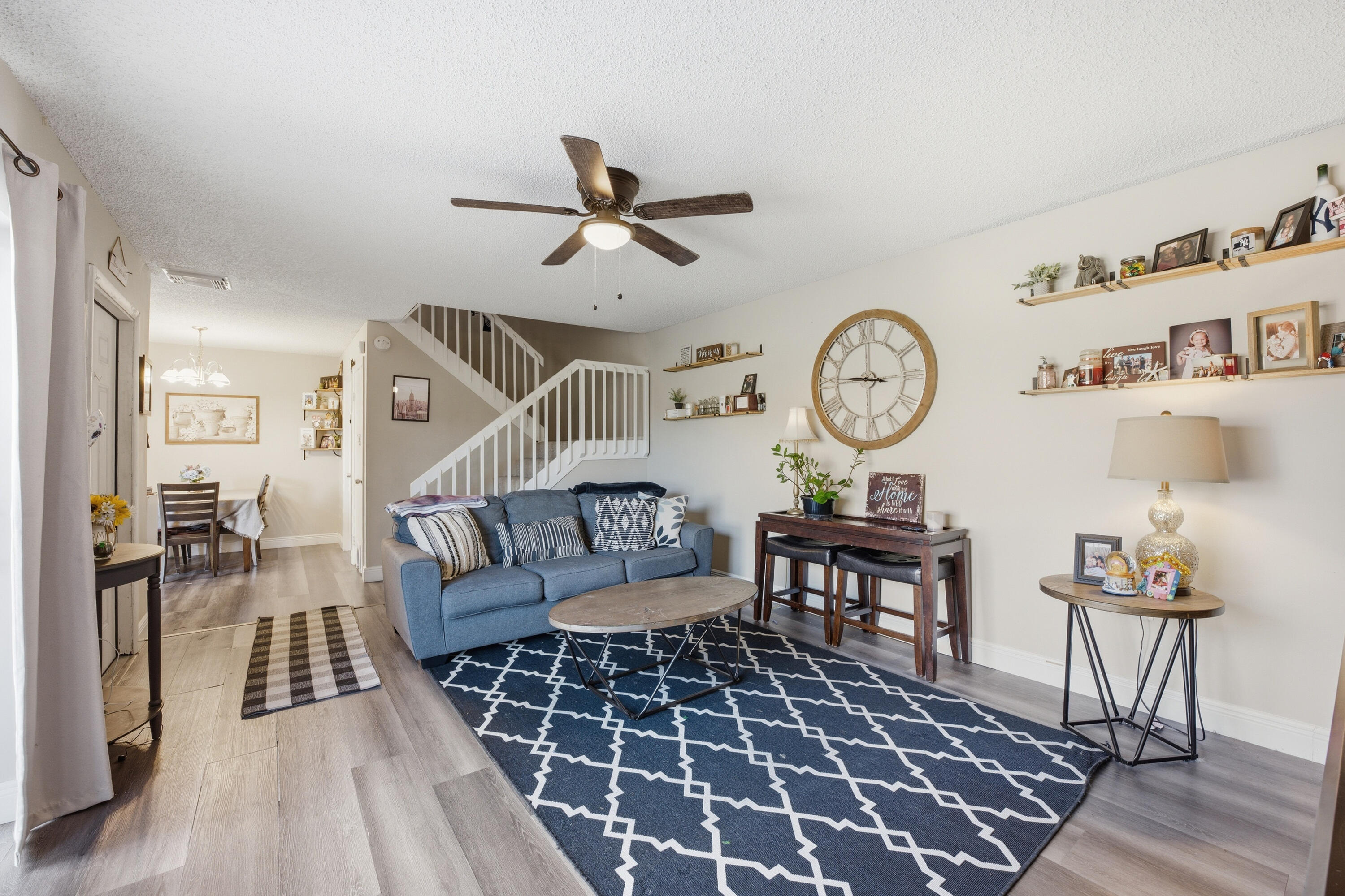 SHERWOOD LAKES - Residential