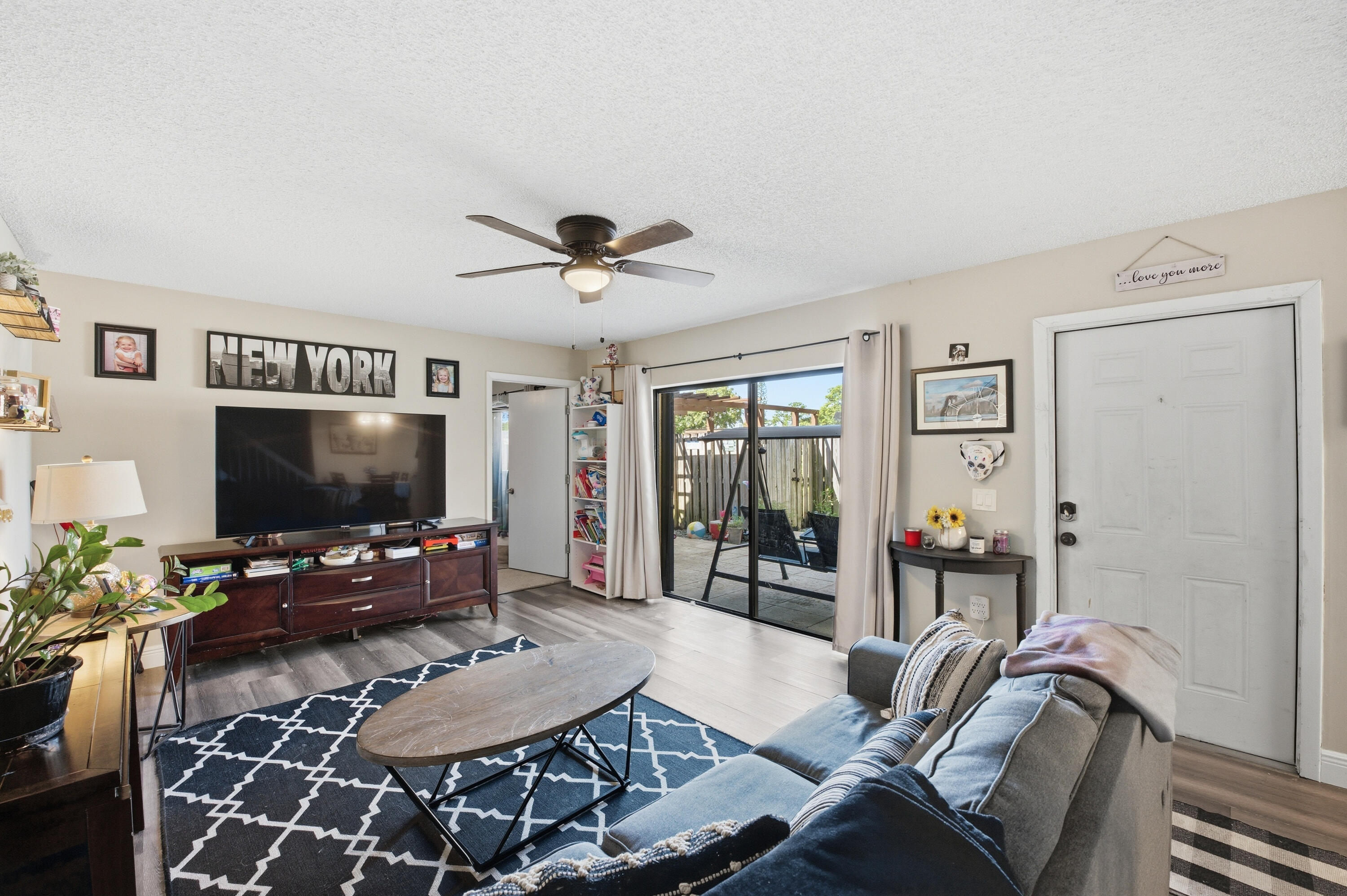 SHERWOOD LAKES - Residential