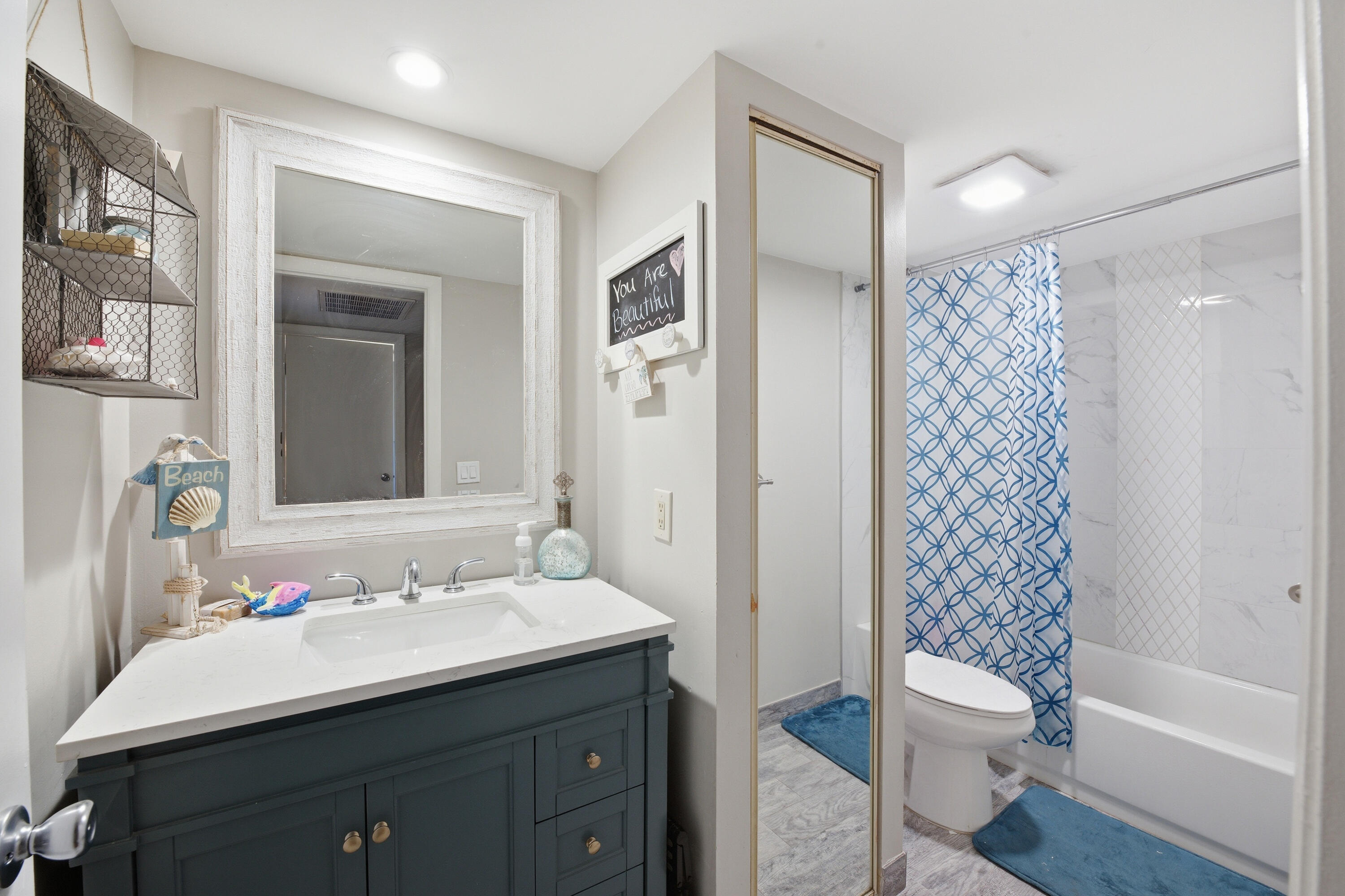 SHERWOOD LAKES - Residential