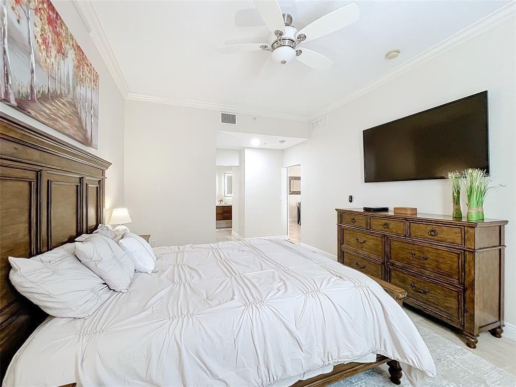PALOMA LAKES CONDOMINIUM NO 1 - Residential Lease