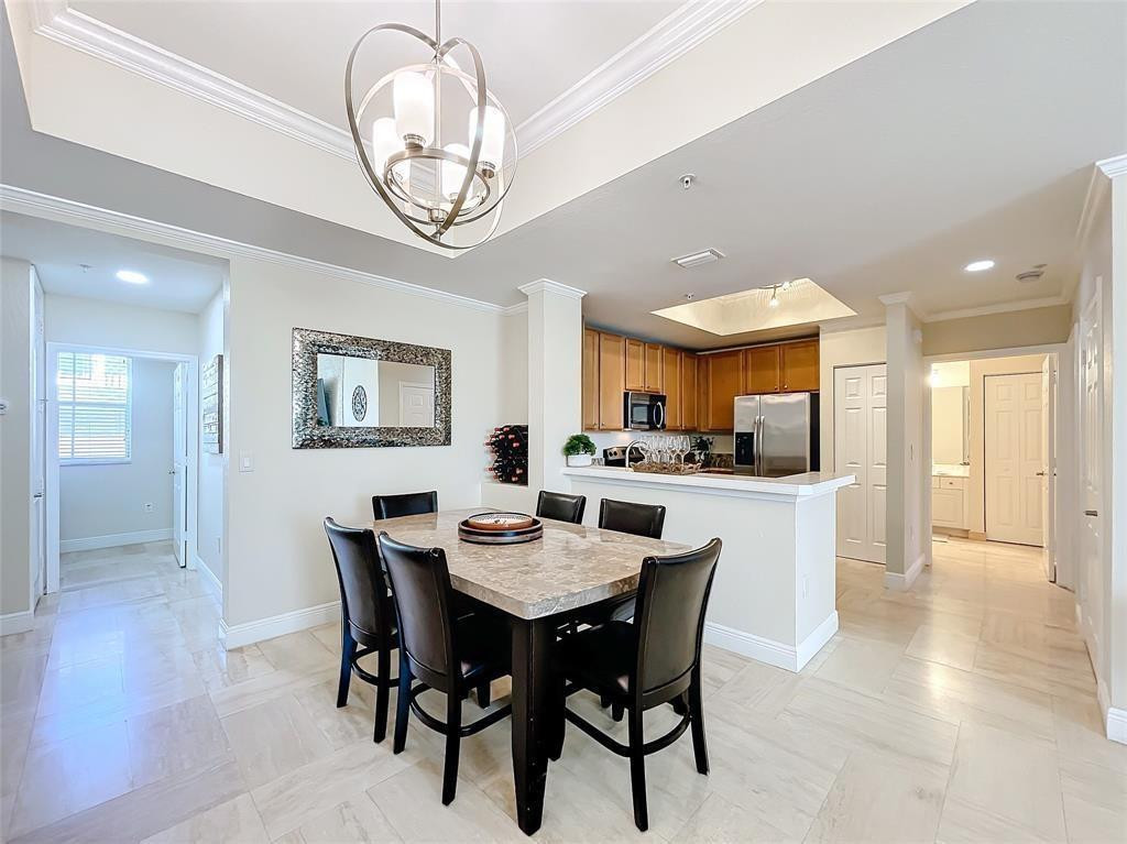 PALOMA LAKES CONDOMINIUM NO 1 - Residential Lease