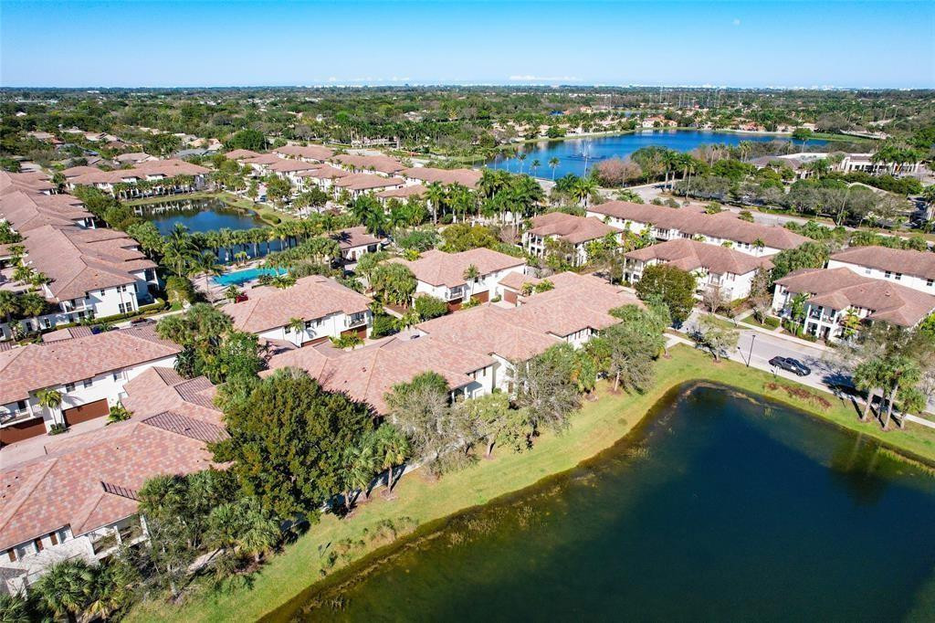 PALOMA LAKES CONDOMINIUM NO 1 - Residential Lease
