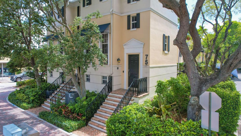 Photo of 75 NE 5th Avenue #V, Delray Beach, FL 33483 (MLS # R11006568)