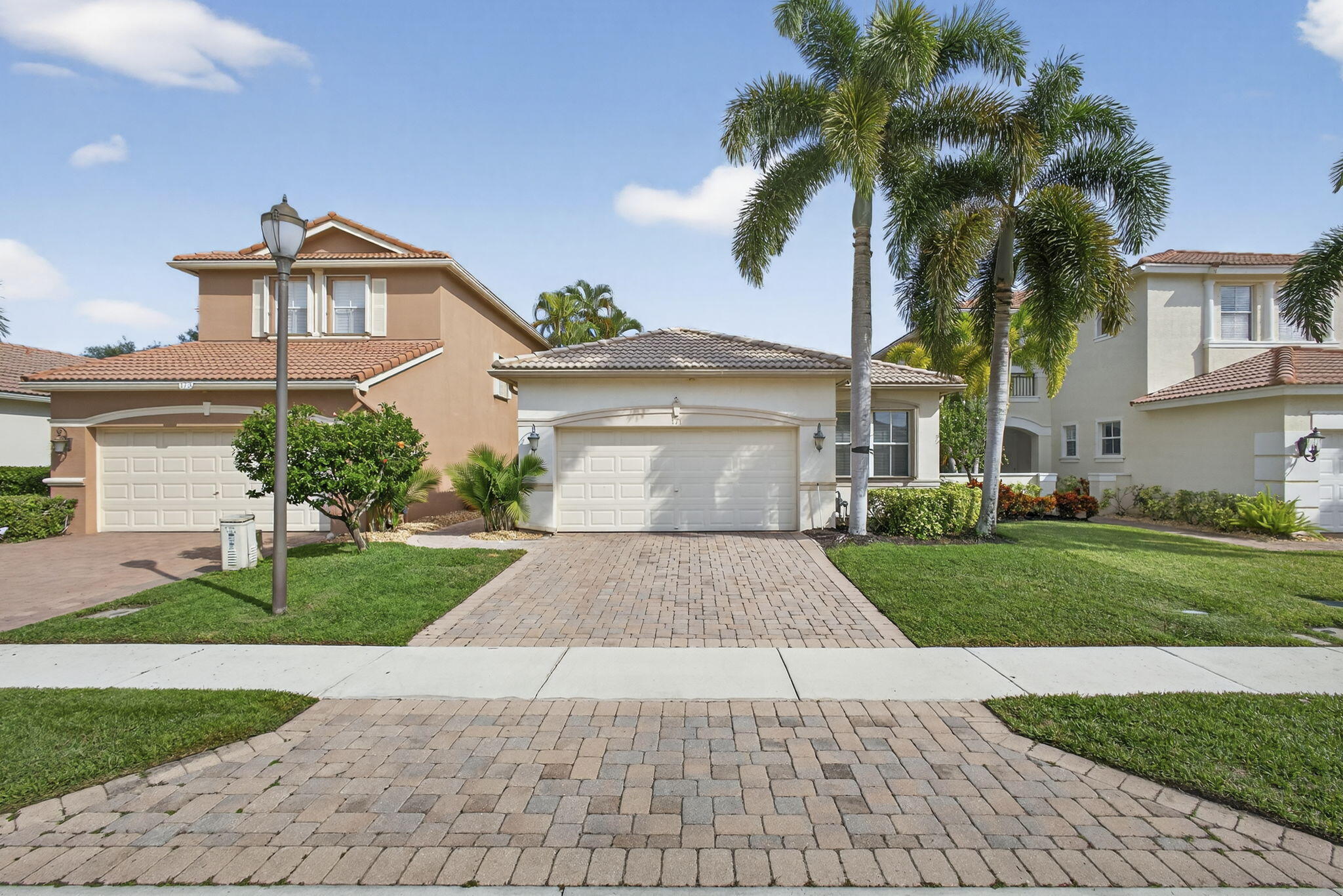 171 Isle Verde Way