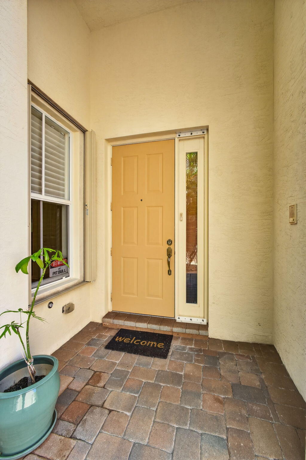 171 Isle Verde Way