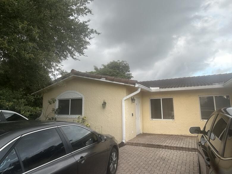 8362 NW 23rd Manor