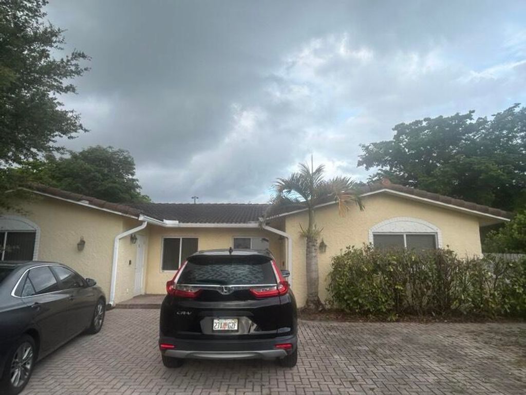 Photo of 8362 NW 23rd Manor, Coral Springs, FL 33065 (MLS # B26034687)