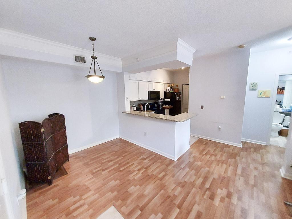 2204 Myrtlewood Circle E