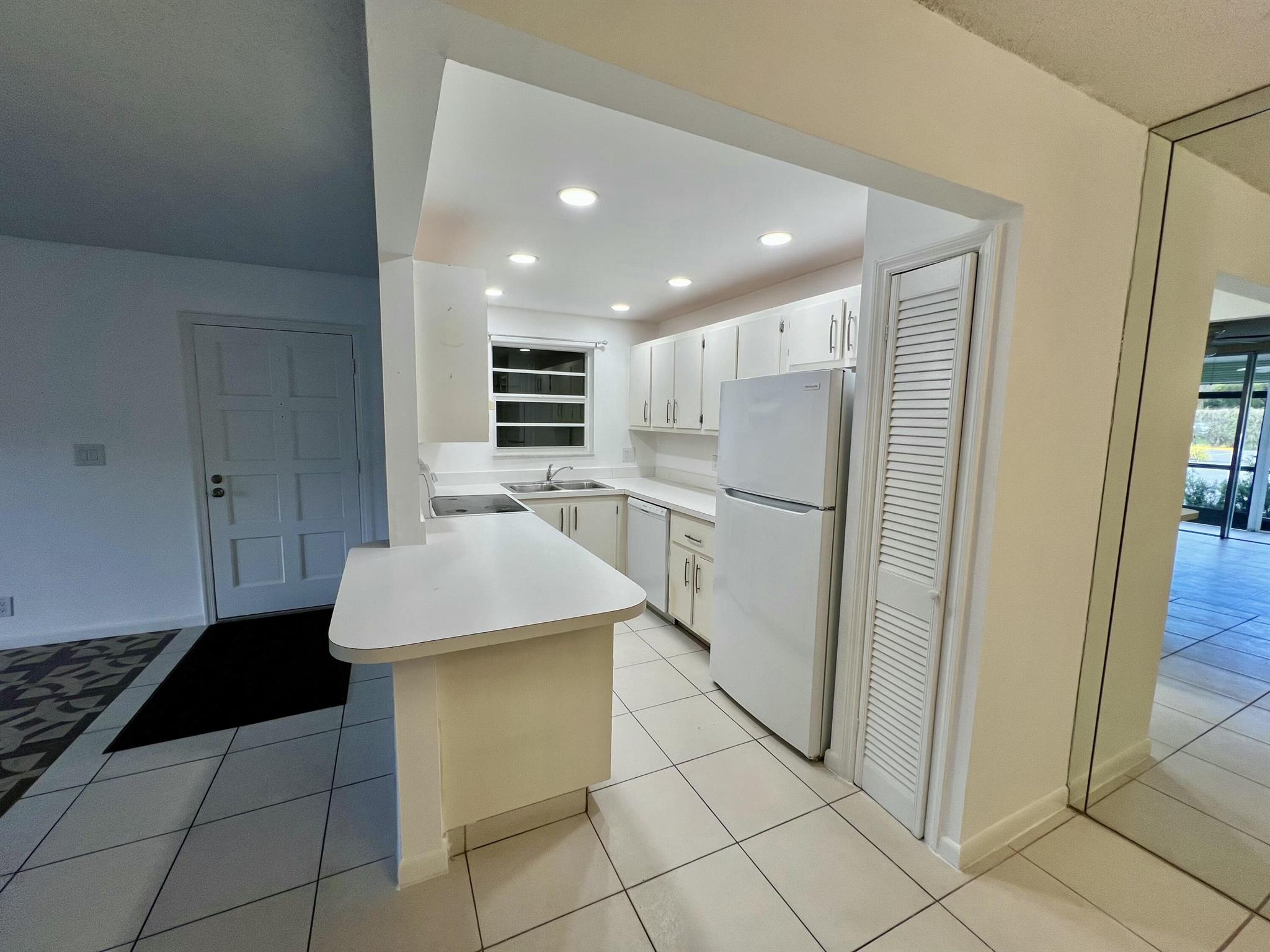 BOCA LINDA CONDO - Residential Lease