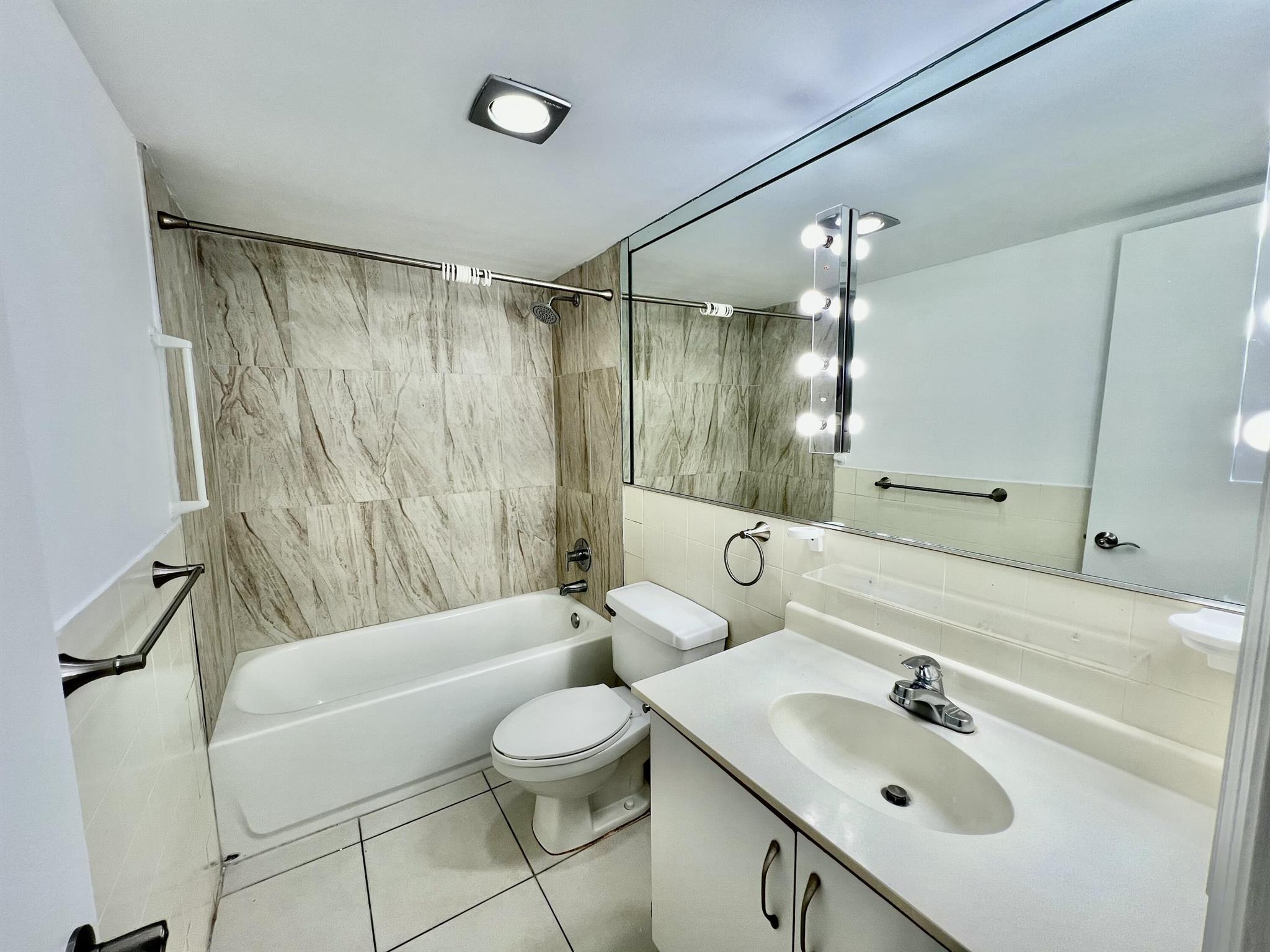 BOCA LINDA CONDO - Residential Lease