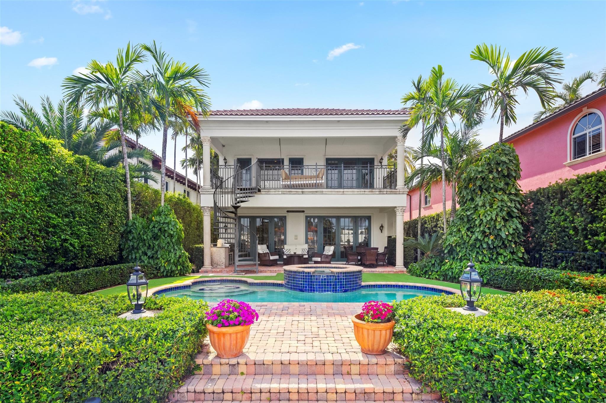 Rio Vista Isles - Residential