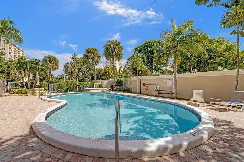 OCEAN BAY CLUB CONDO - Residential