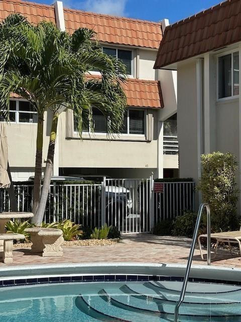 OCEAN BAY CLUB CONDO - Residential