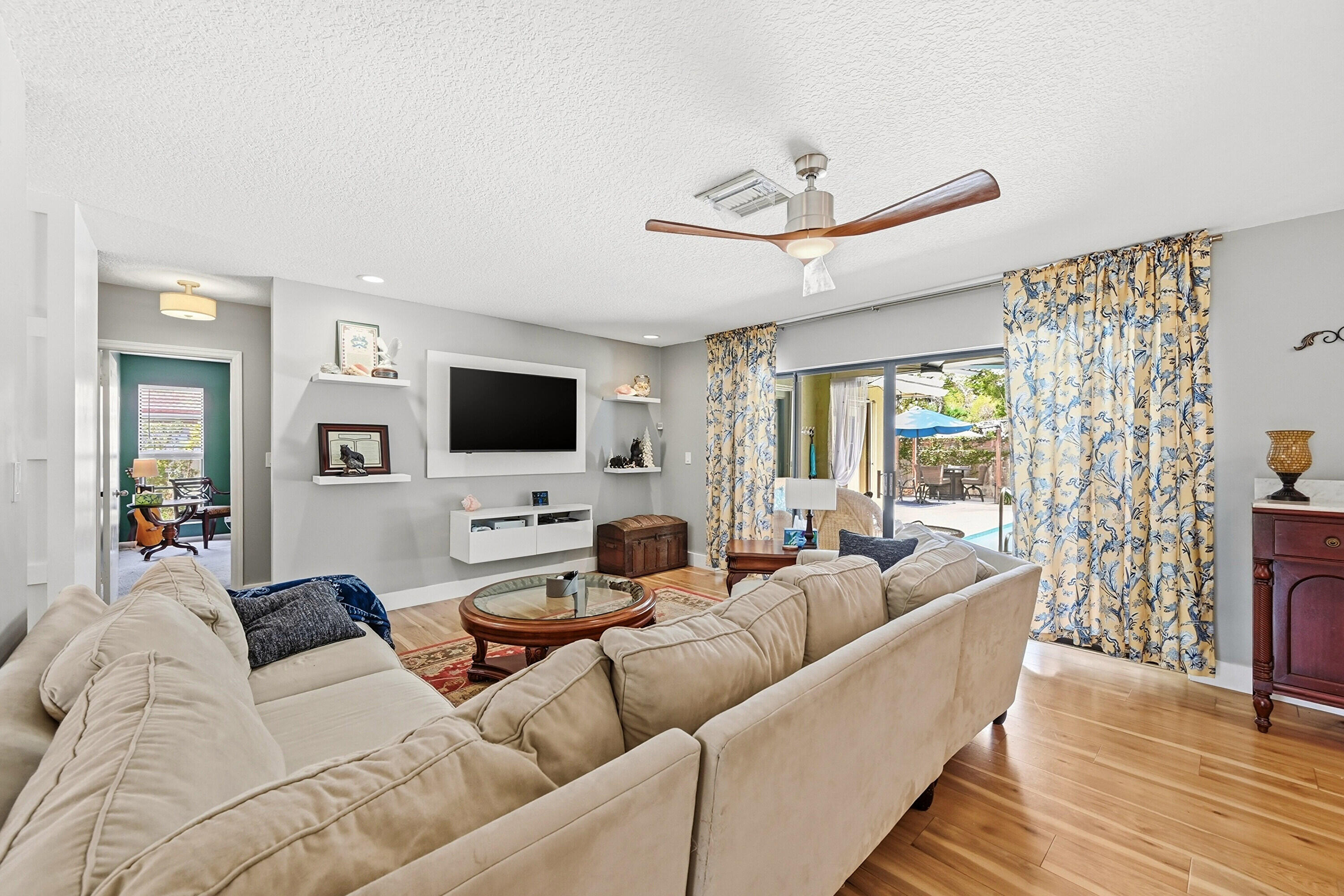 MAPLEWOOD - Residential