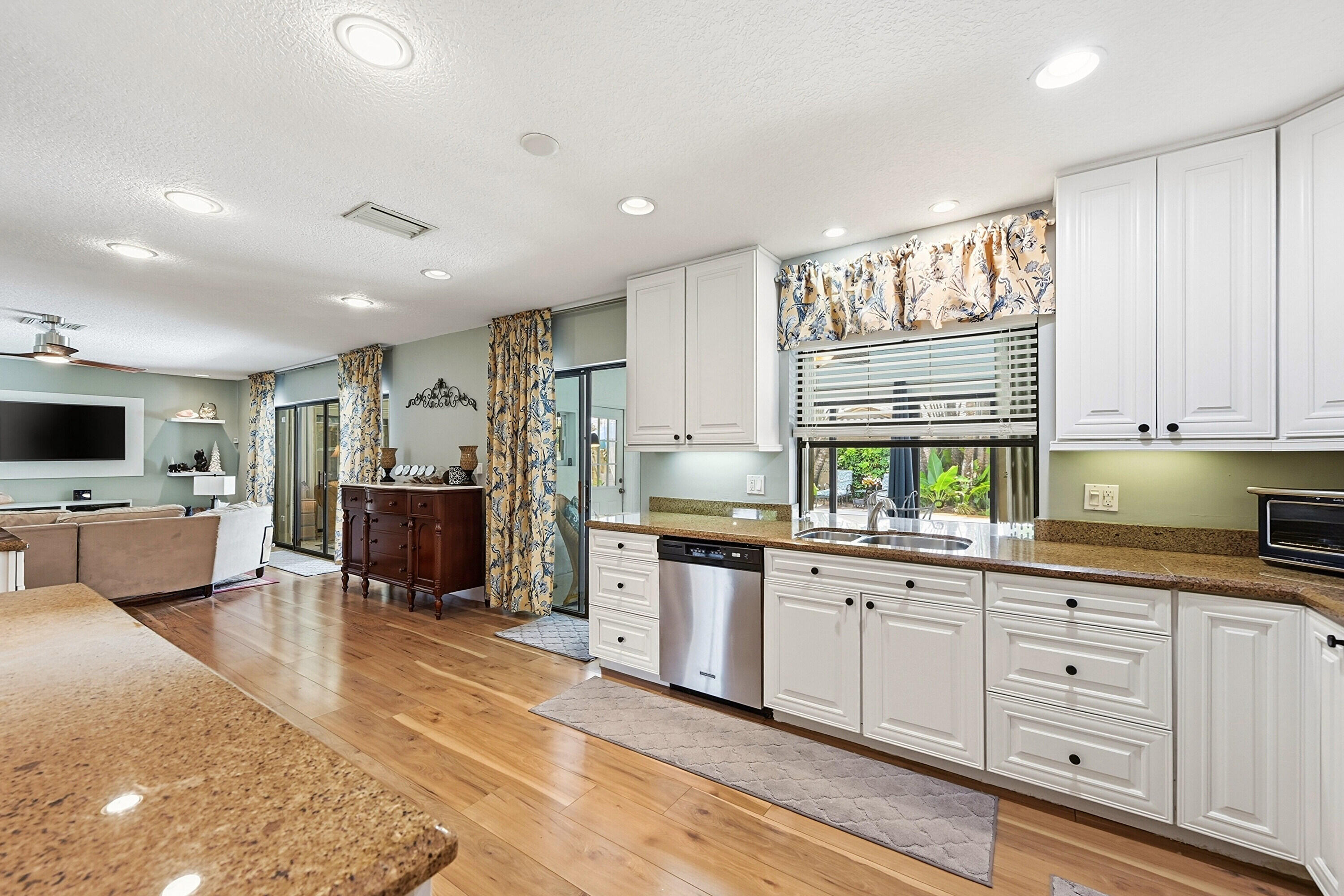 MAPLEWOOD - Residential