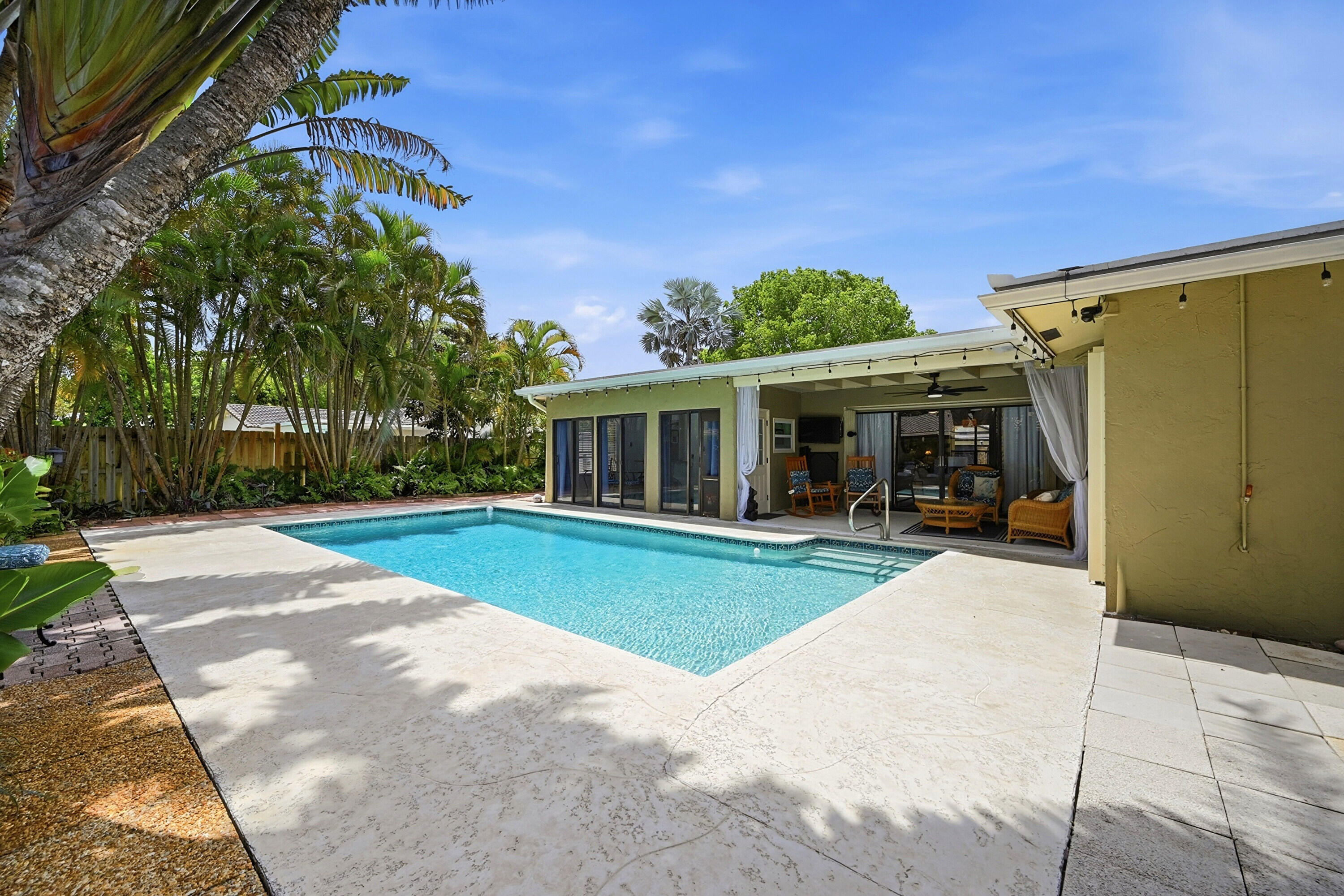MAPLEWOOD - Residential
