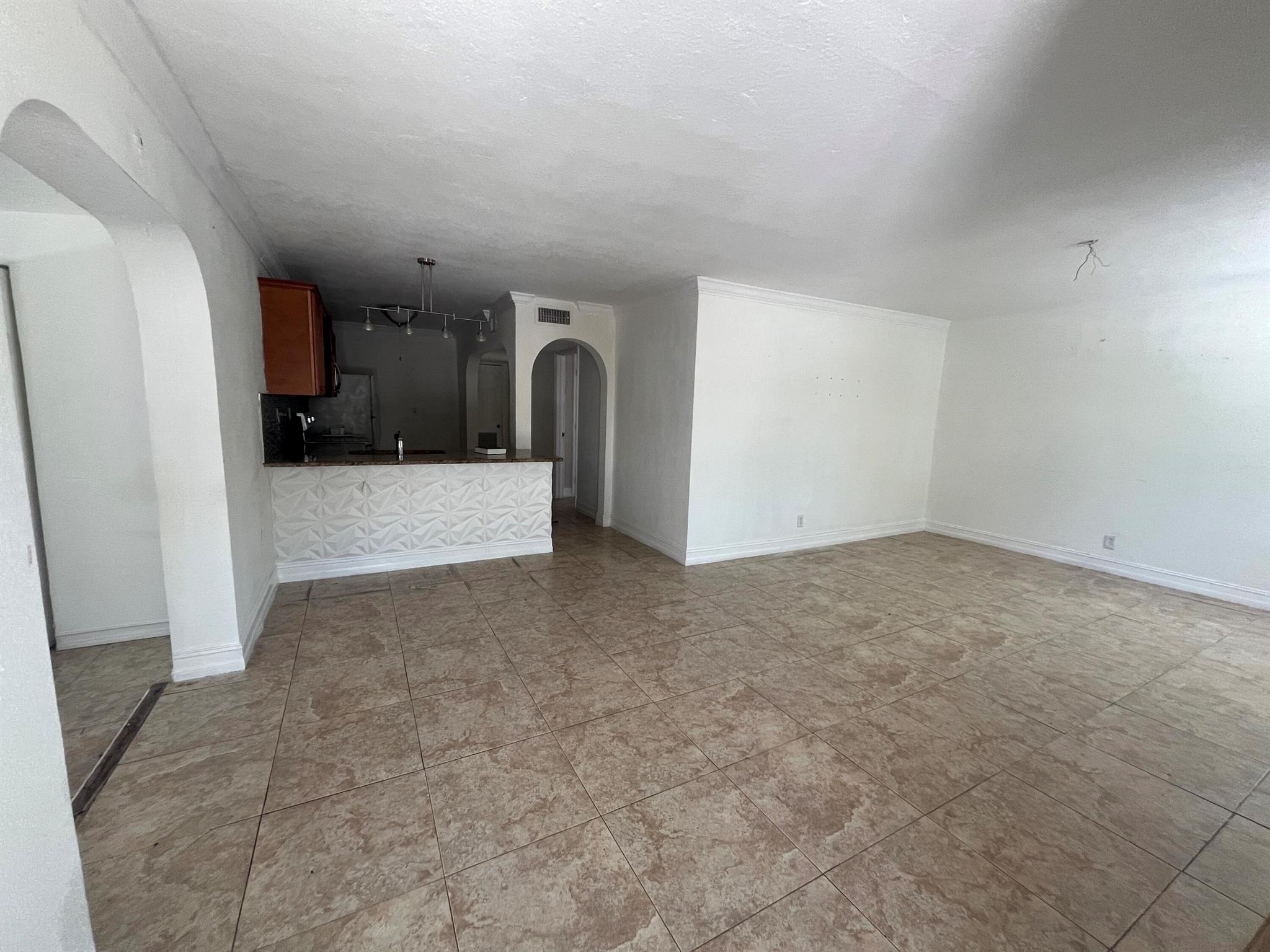 711 Fernwood Drive