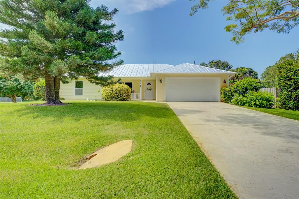 Photo of 8002 Lockwood Drive, Fort Pierce, FL 34951 (MLS # R10902522)