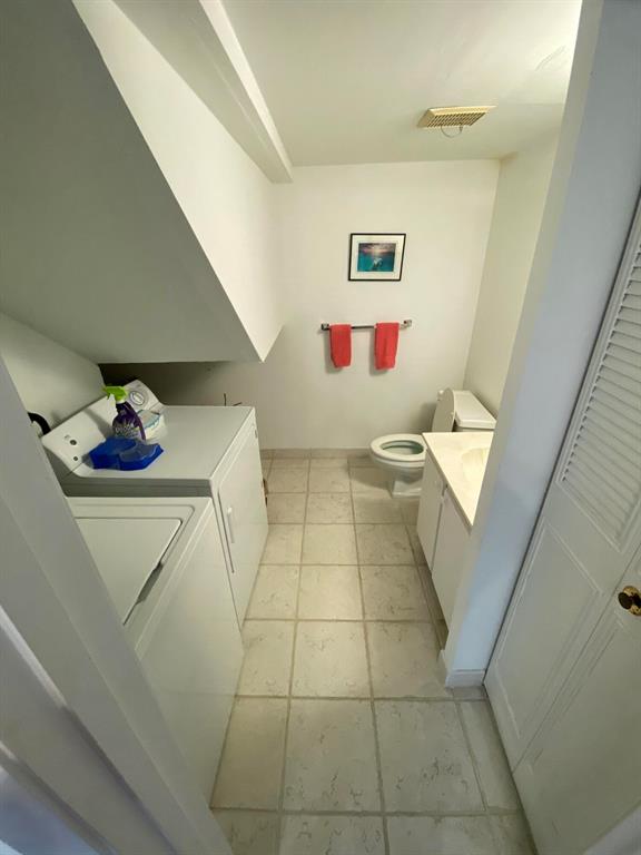 SPANISH WELLS CONDO II - Residential