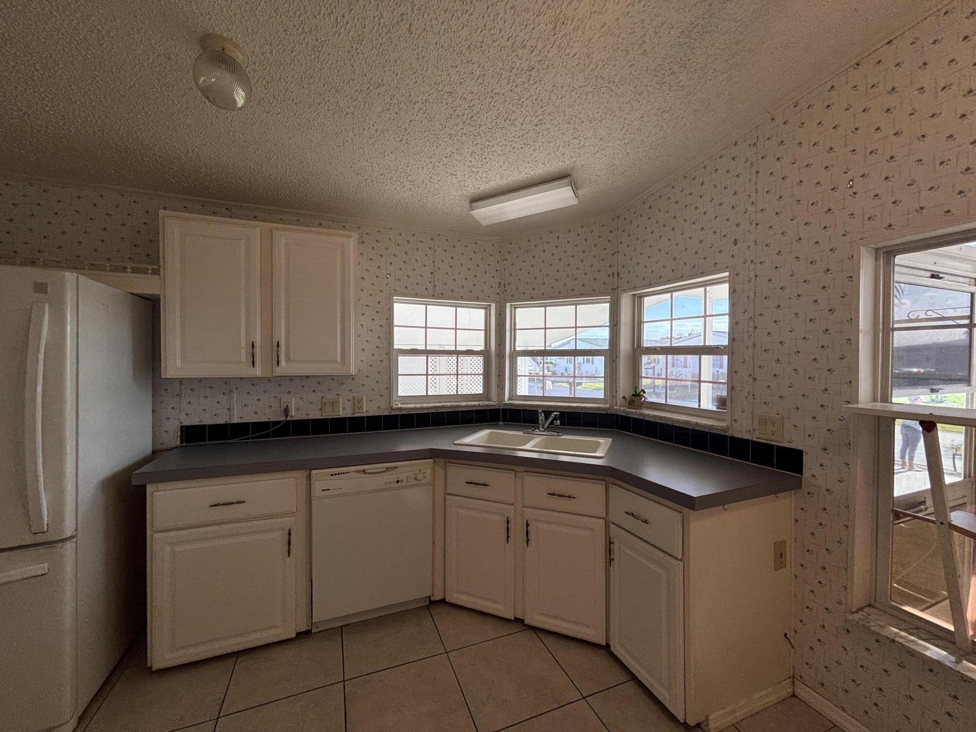 SEMINOLE COVE CONDOMINIUM - Residential