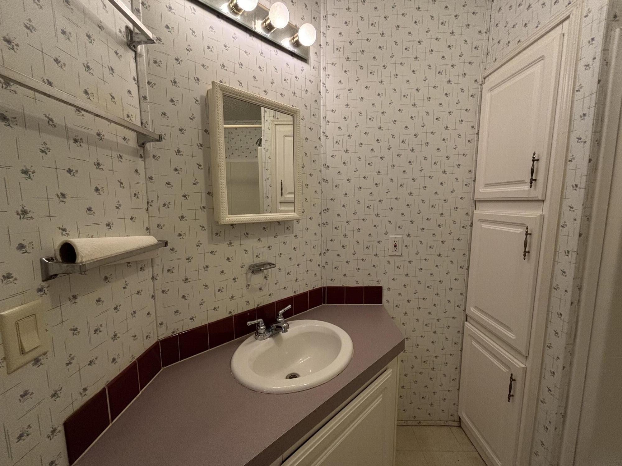 SEMINOLE COVE CONDOMINIUM - Residential