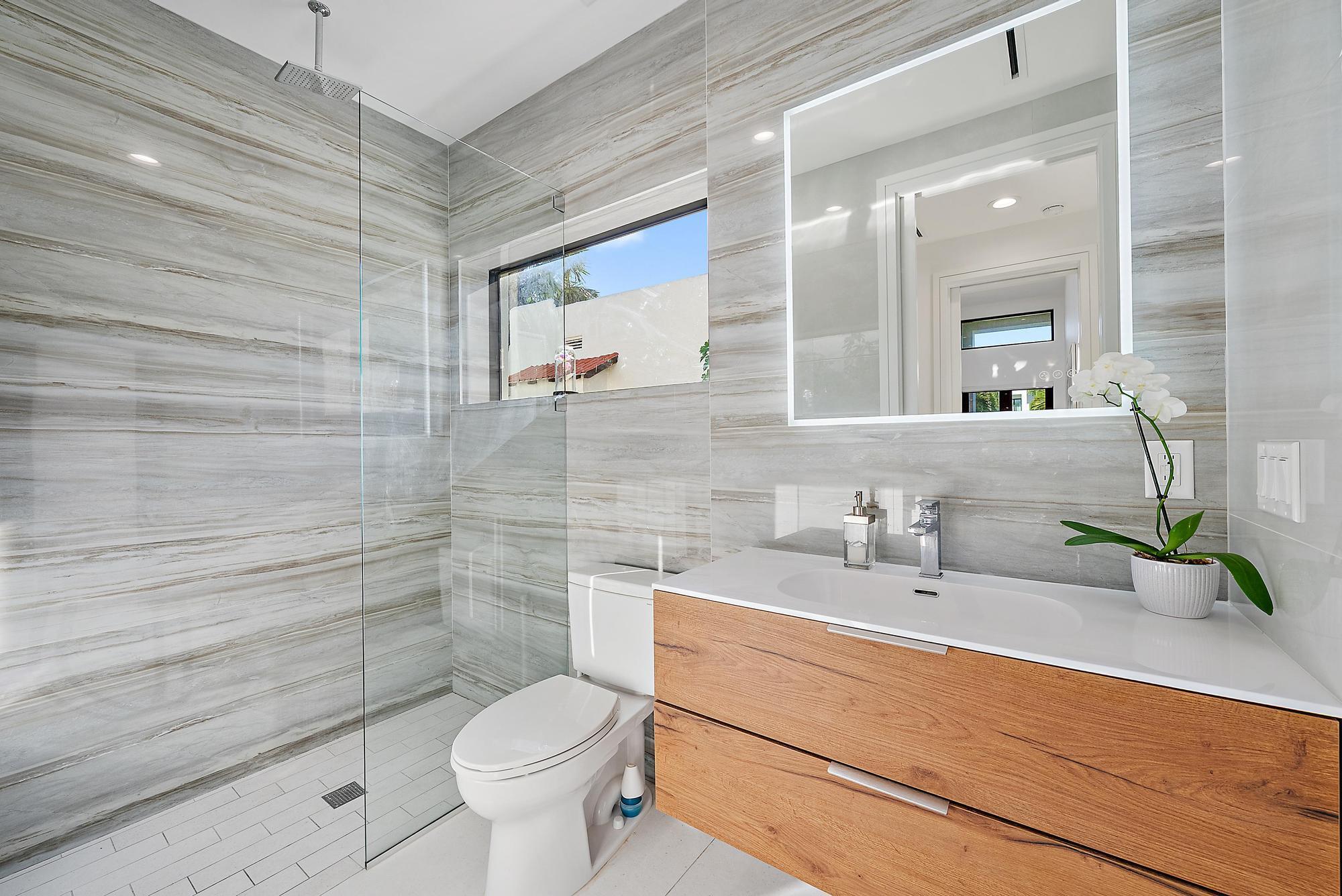 NORTH LAKE WORTH - Residential