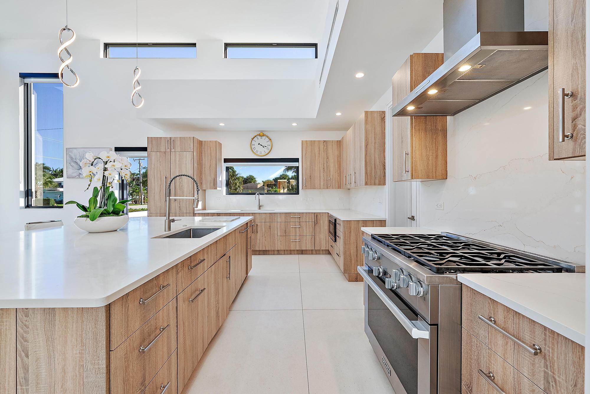 NORTH LAKE WORTH - Residential