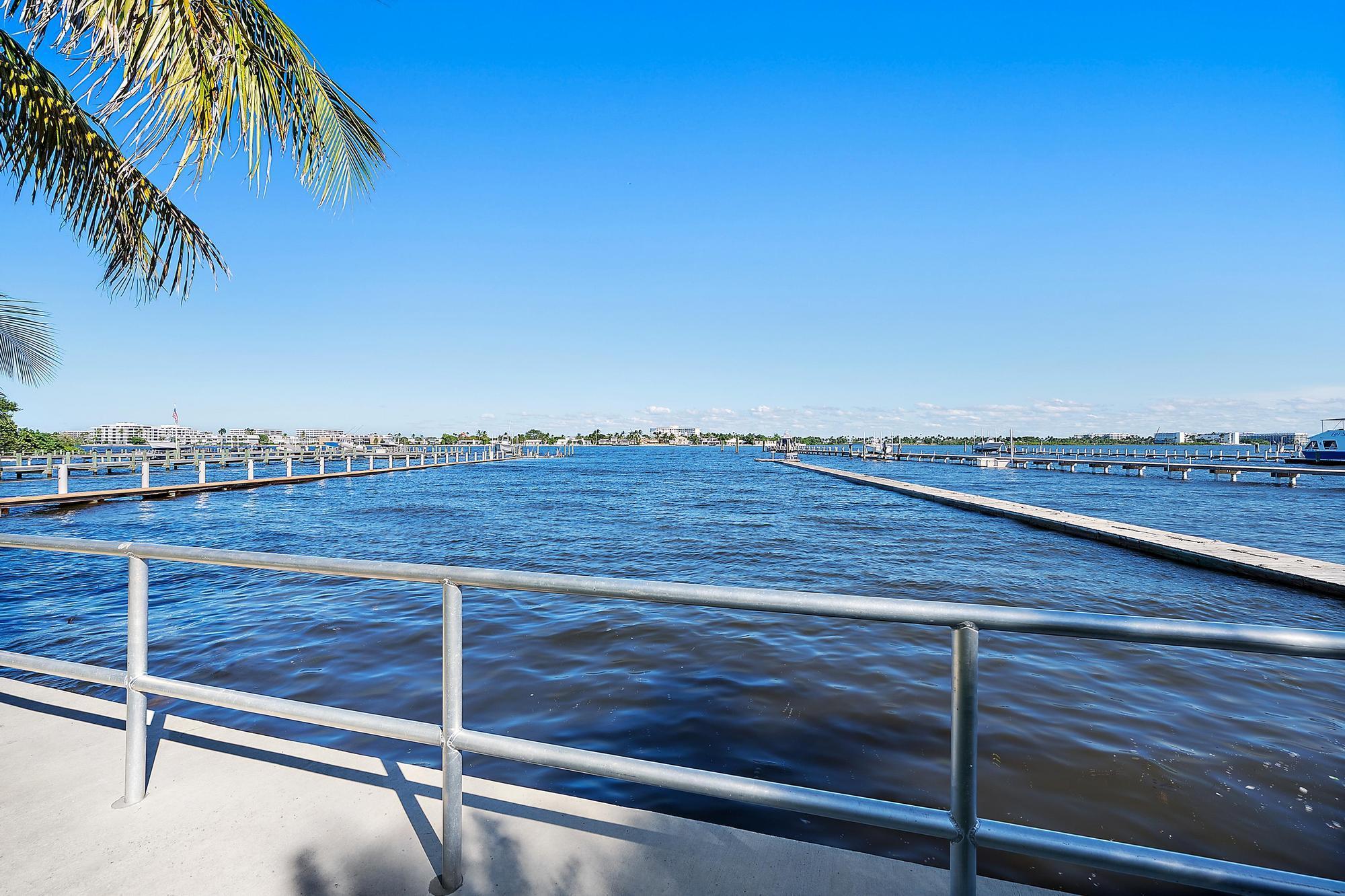 NORTH LAKE WORTH - Residential