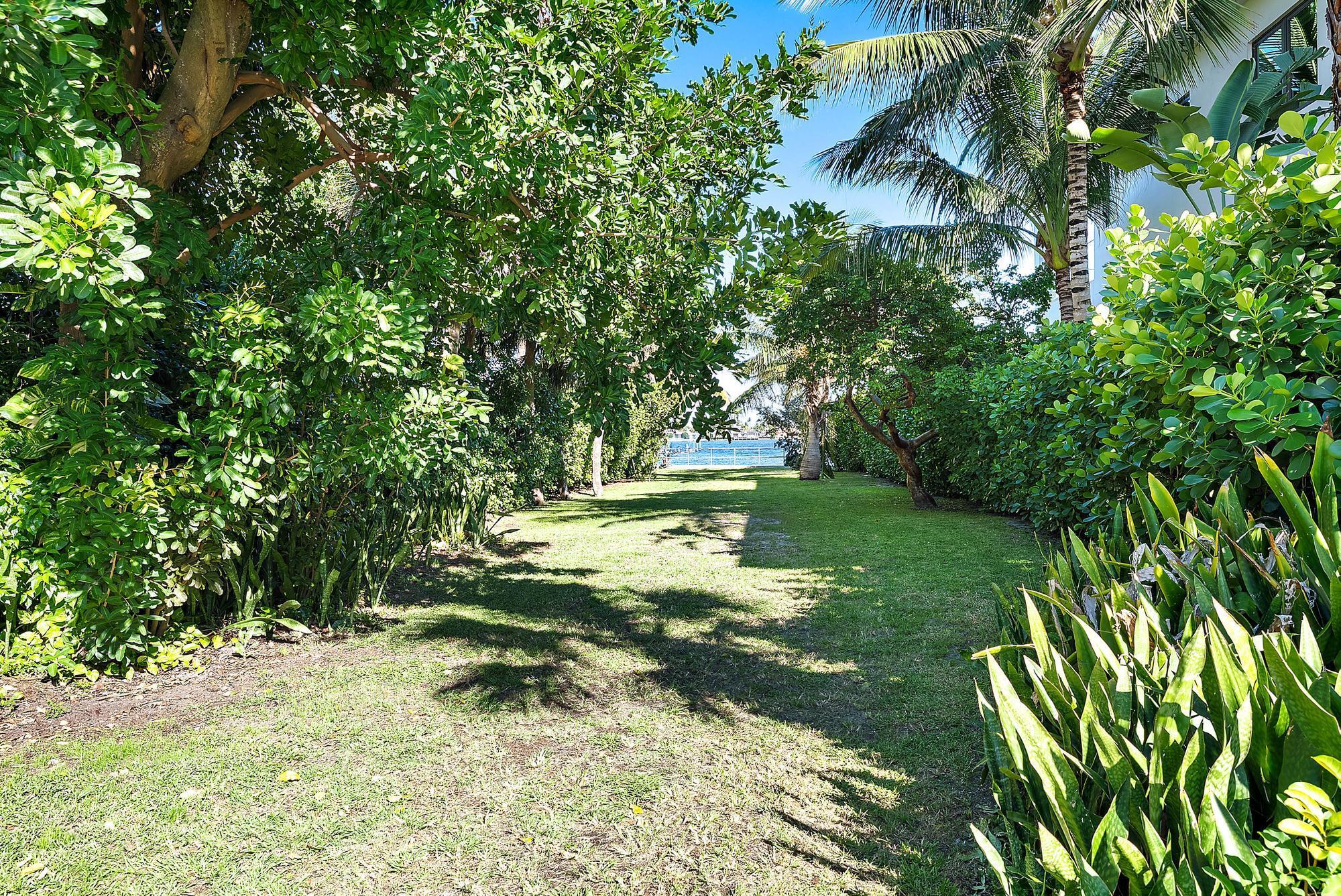 NORTH LAKE WORTH - Residential