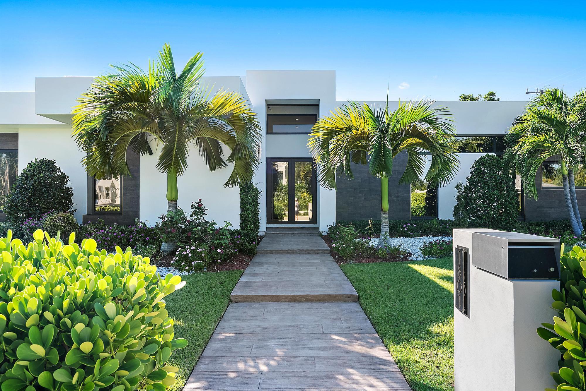 View photos, virtual tours, details... 1801 N Lakeside Drive