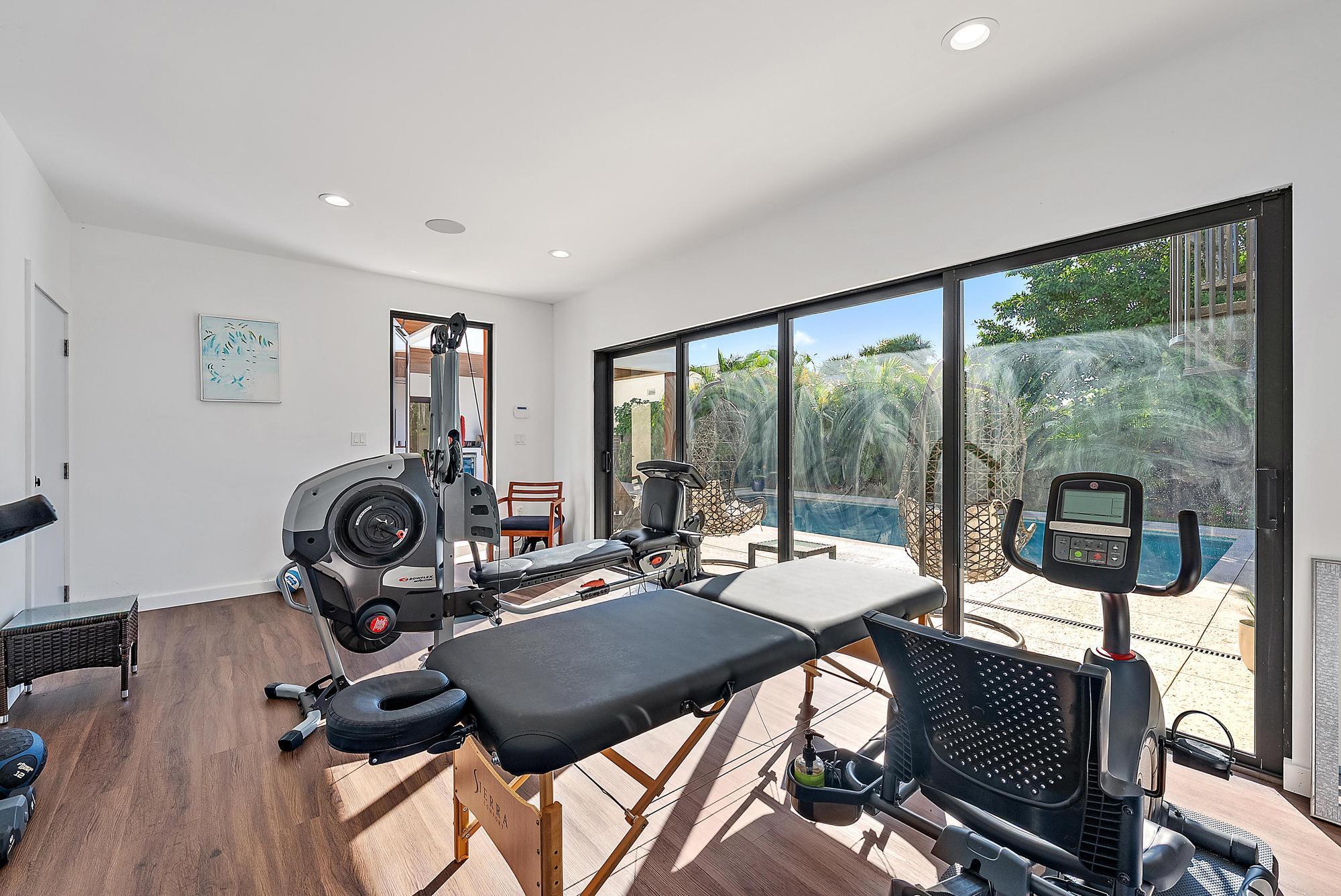 NORTH LAKE WORTH - Residential