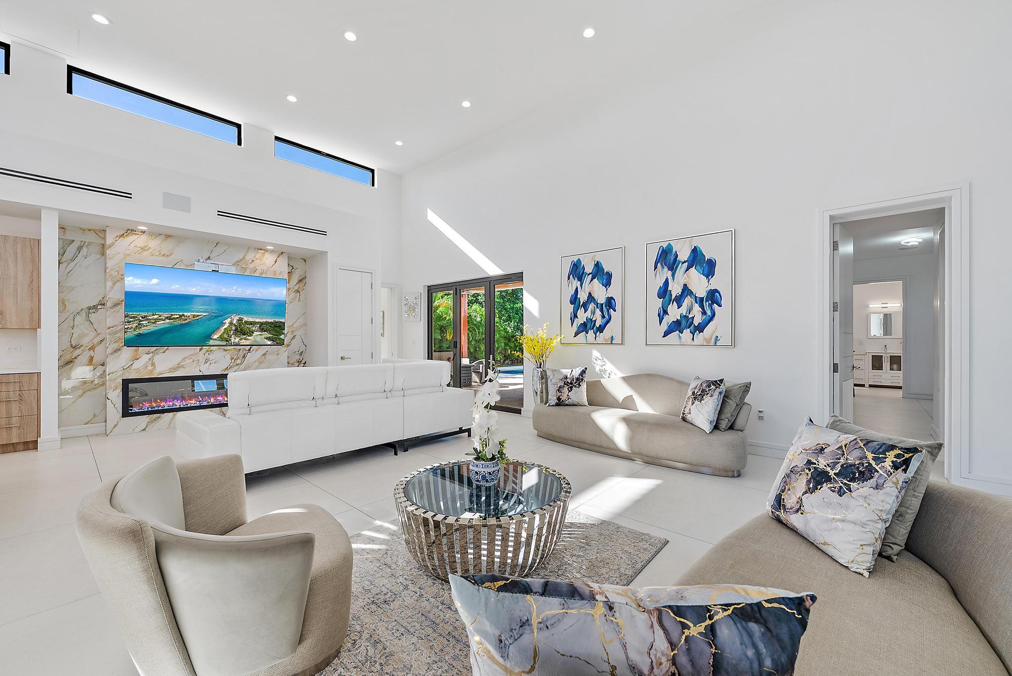 NORTH LAKE WORTH - Residential