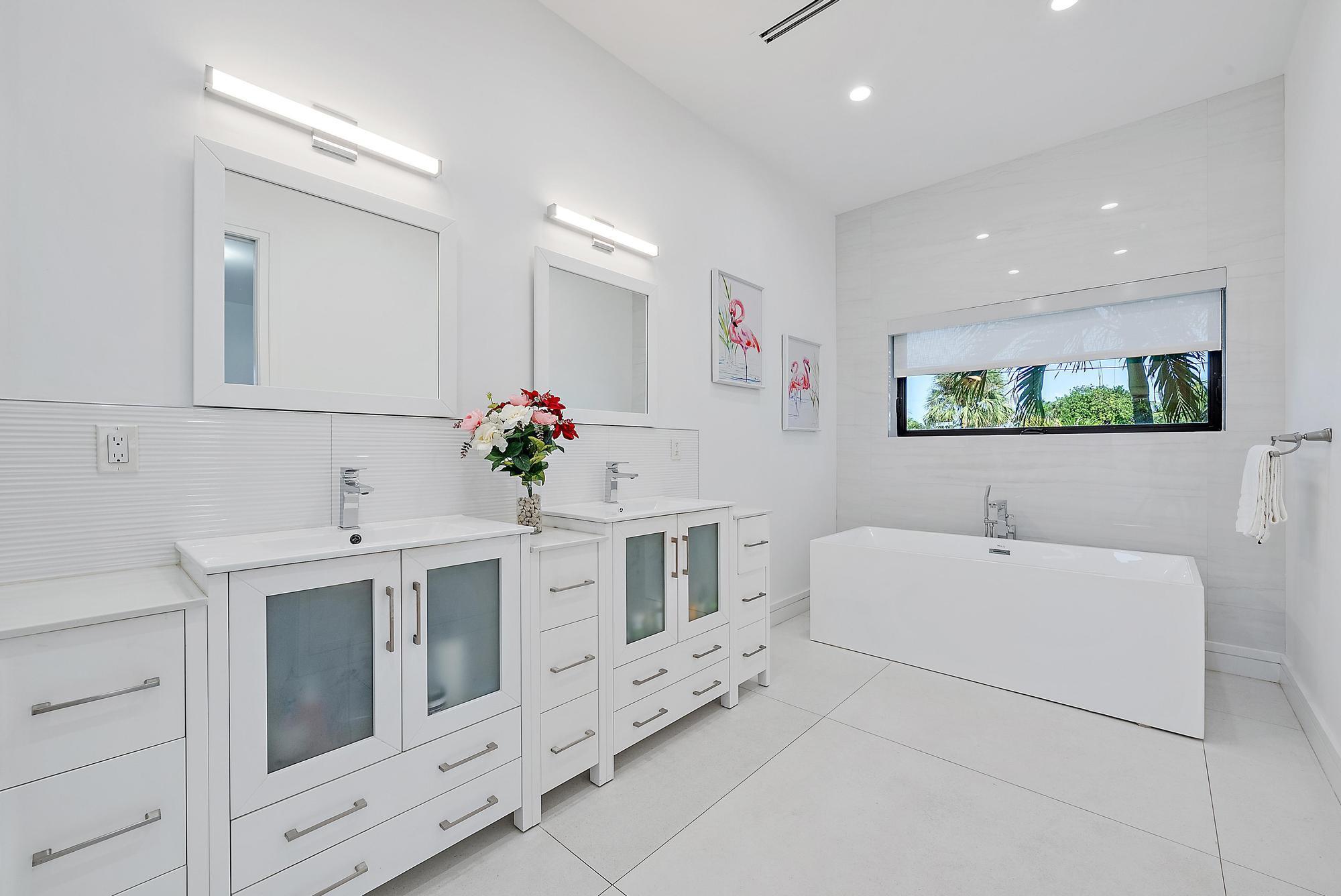 NORTH LAKE WORTH - Residential