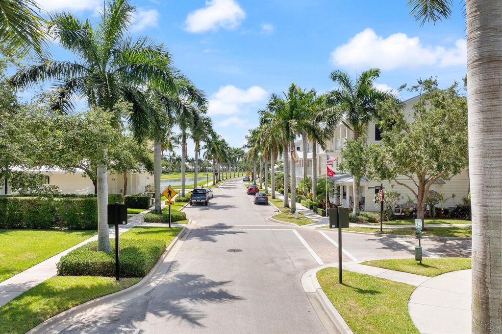 Photo of 3410 W Mallory Boulevard, Jupiter, FL 33458 (MLS # R10979841)