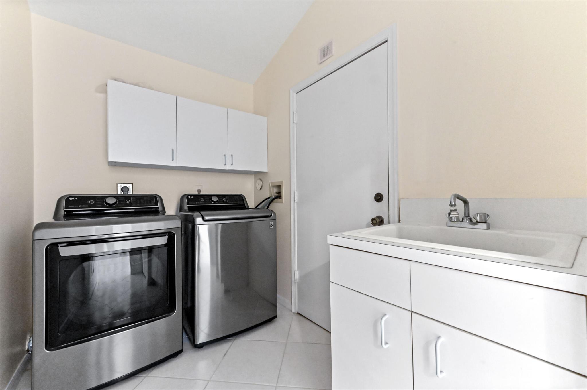 NEWPORT COVE - Residential Lease