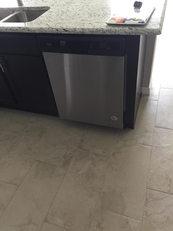 PINE TRACE THIRD REPLAT - Residential Lease