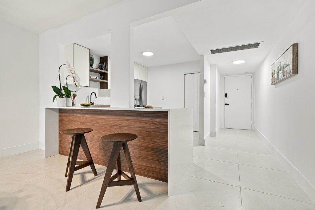 Photo of 3140 S Ocean Drive #610, Hallandale Beach, FL 33009 (MLS # B26083969)