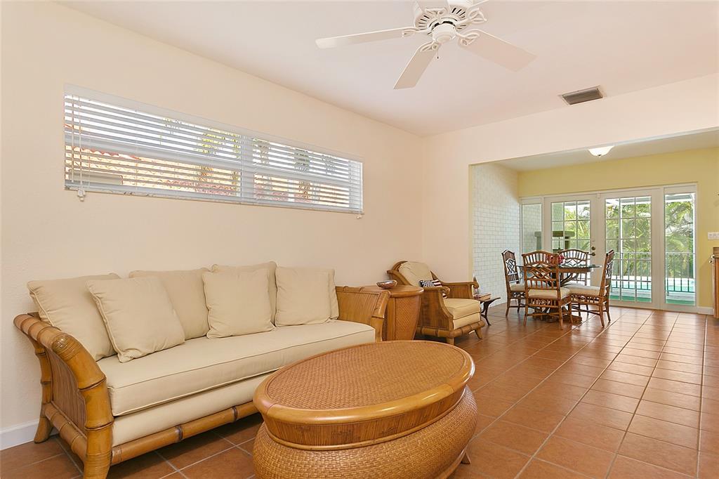 Hollywood Golf Estates Se - Residential