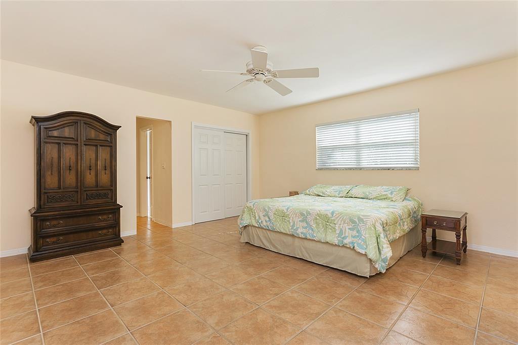 Hollywood Golf Estates Se - Residential