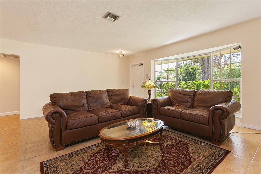 Hollywood Golf Estates Se - Residential