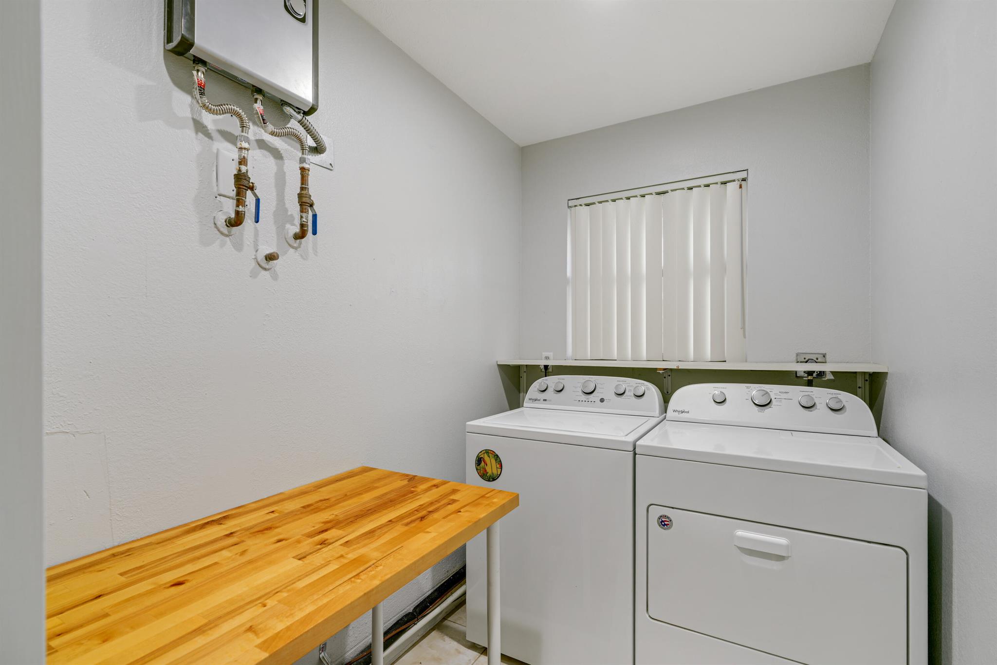 MARAVILLA ESTATES - Residential