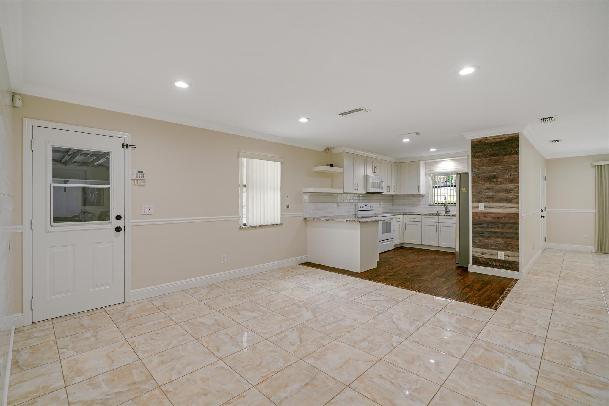 MARAVILLA ESTATES - Residential